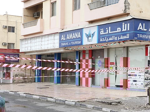 Residents of  a building in Ras Al Khaimah consisted of six floors have been evacuated safely  after part of its collapsed 