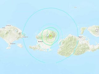 2 tourists killed in 4.4-magnitude Indonesia quake