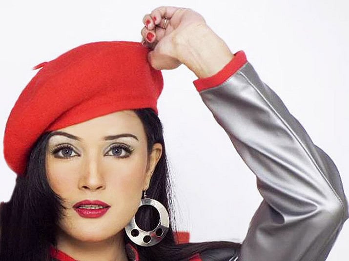 Zara-Sheikh-s-photo-from-her-modeling-days-in-early-2000s-1552896911654