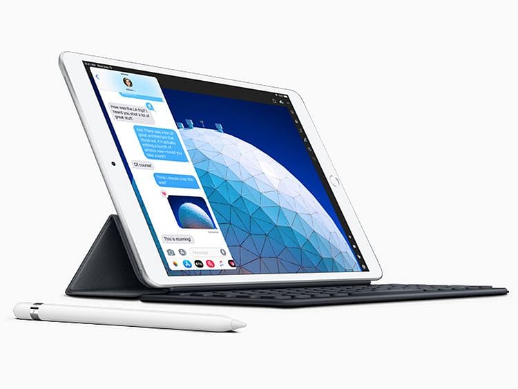New-iPad-Air-smart-keyboard-with-apple-pencil
