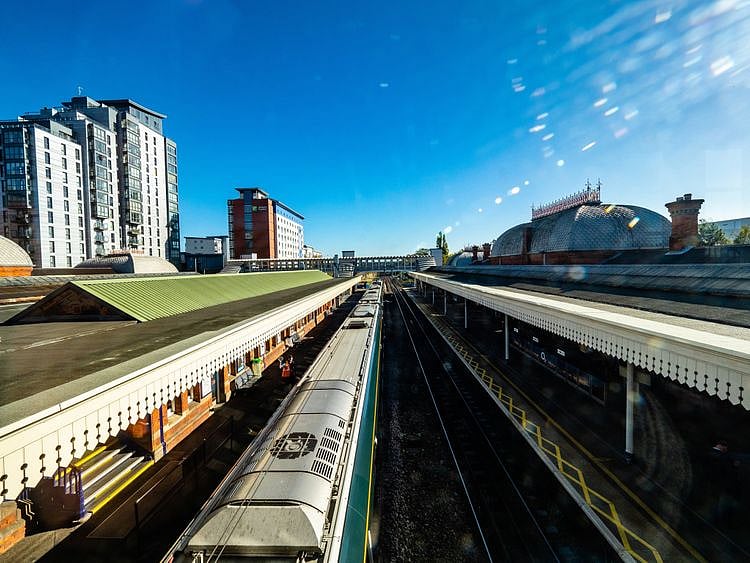 PW_190320_UKhotspots_Slough-railway-station-1553001620220