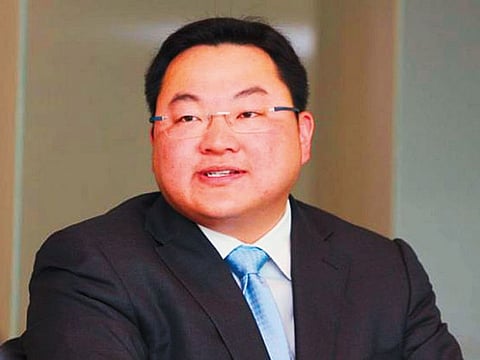 Malaysian financier Jho Low, the prime suspect in the Malaysian Fund case, has managed to fend off US and Malaysian investigators using a connection with Kuwait, reports quoting the Wall Street Journal have said.