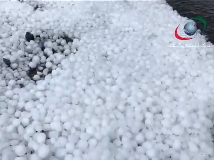 Rainfall with hail in Fujairah 001