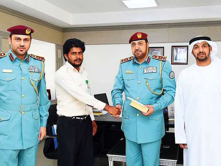 NAT-190326-PAK-POLICE-(Read-Only)