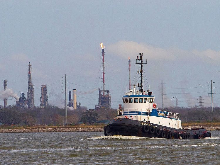 2019-03-25T154336Z_507632498_RC1E79B0FFB0_RTRMADP_3_TEXAS-ENERGY-HOUSTON-FIRE-(Read-Only)