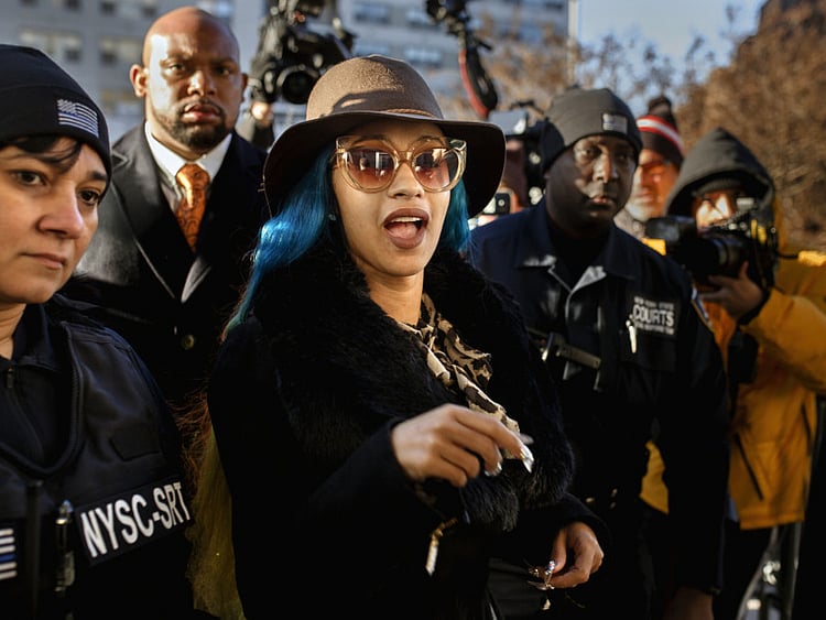 tab-People-Cardi_B_05763.jpg-be12a-1553754165991