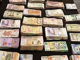 Banks or exchanges, online or mobile apps: What is the cheapest way to remit now? 