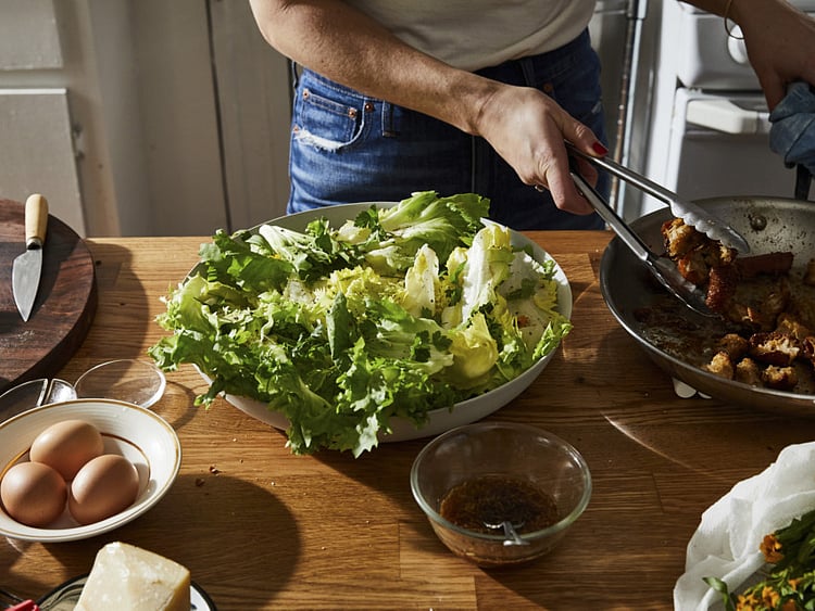 SALAD-CROUTONS-2-0-1554040394418