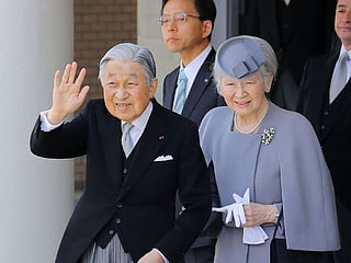 Japan's new imperial couple face burden of tradition