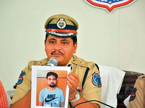 Rachakonda Police Commissioner Mahesh Bhagwat briefing the media about the international kidney raket in Hyderabad.