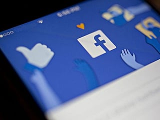 Facebook asking users for their email passwords