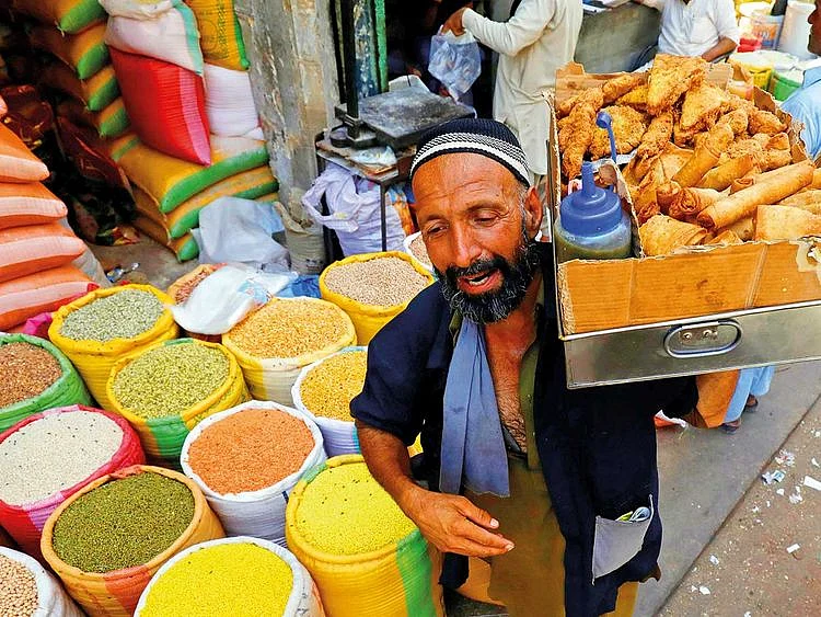 WPK_190404-PAKISTAN-ECONOMY1-(Read-Only)