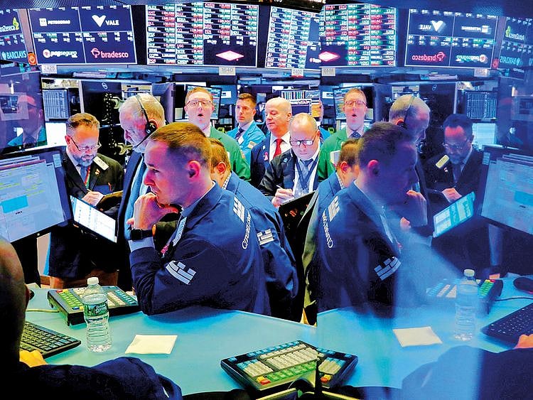 Traders at the New York Stock Exchange