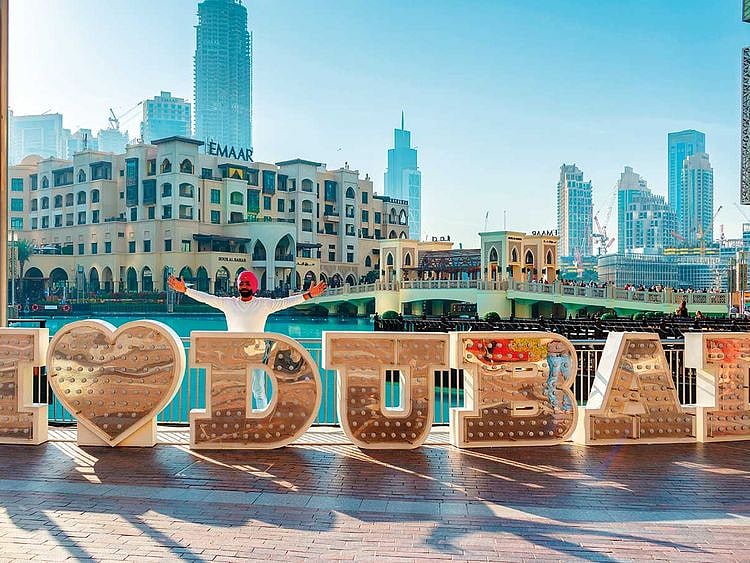 PW_190410_cover_overseas-buyer_shutterstock-(Read-Only)