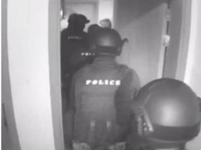 Police in Sharjah have released footage of how five men, who were wanted in connection for robbing a money exchange, were arrested in a raid. 