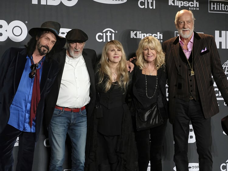 tab-Fleetwood_Mac_-_Jazz_Fest_04483.jpg-4615a-1554789450344