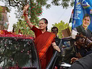 Sonia Gandhi must find a successor to save the Congress from extinction 
