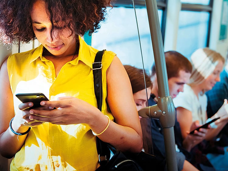 RDS_190410-Texting-on-train-1554975865572