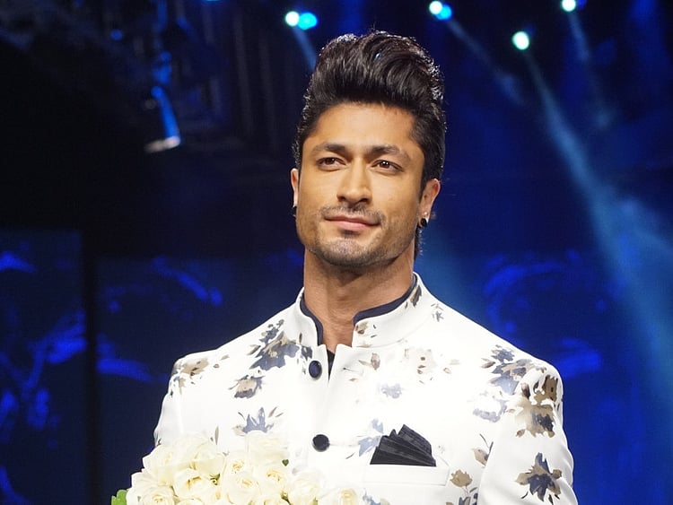 tab-Vidyut-Jammwal-1555311506601