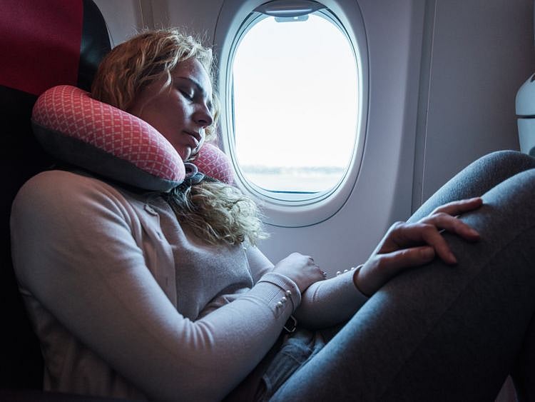 OPN_190423_travel_neck_pillow-1556023098139