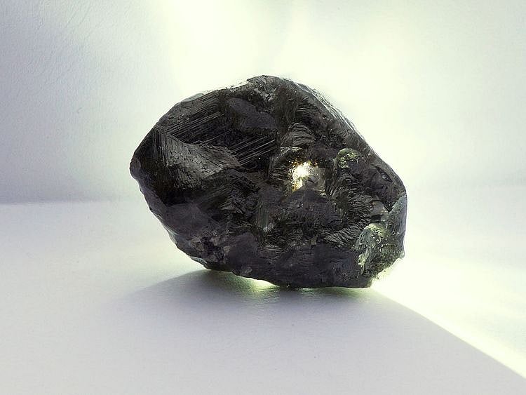 2019-04-25T192912Z_38095040_RC1B042DC180_RTRMADP_3_LUCARA-DIAMOND-RECORD-(Read-Only)