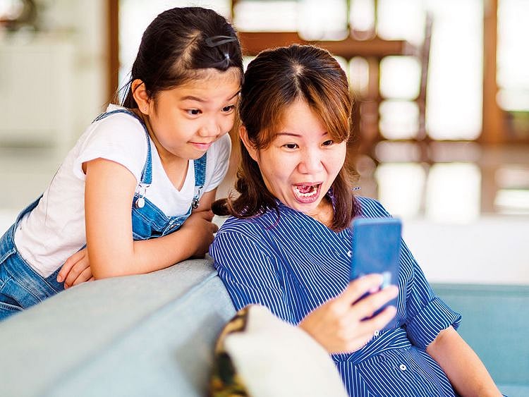 FTC_190426-MOTHER-DAUGHTER-(Read-Only)