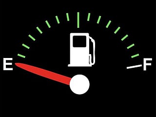 11 ways to save money on petrol in the UAE