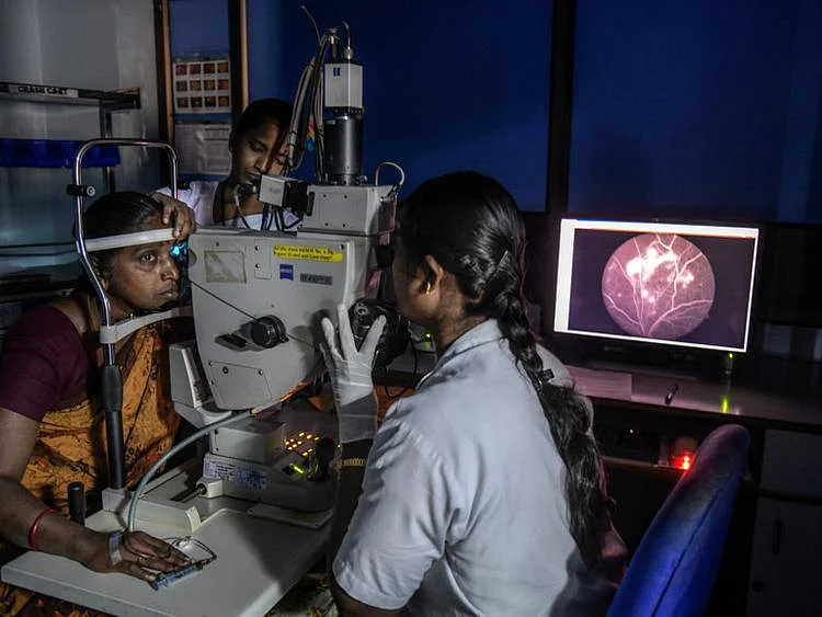 INDIA_EYE_CARE_TECH_2-1556707081141