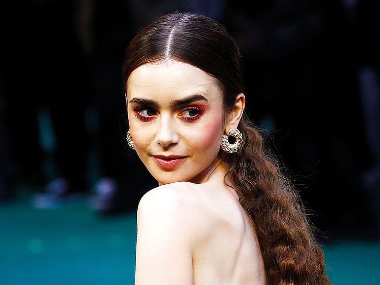 190502  Lily Collins 