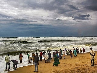 India prepares for extremely severe Bay of Bengal cyclone