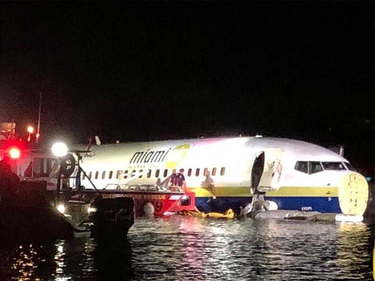 plane skids off runway