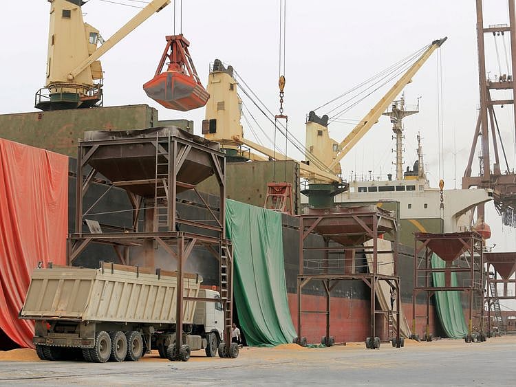 Copy_of_2019-05-05T084639Z_724660572_RC1CF5A18CE0_RTRMADP_3_YEMEN-SECURITY-UN-1557050944679