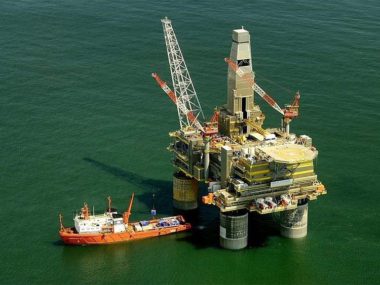 Oil rig