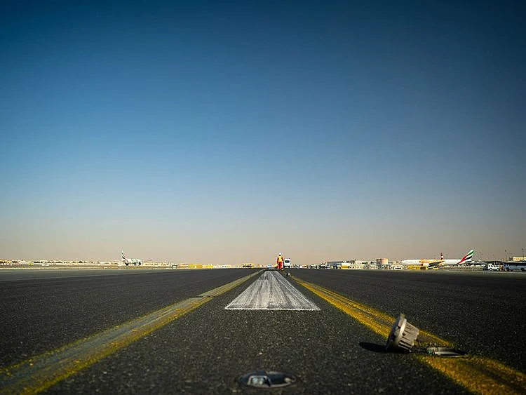 NAT_190430-dubai-airport3-(Read-Only)