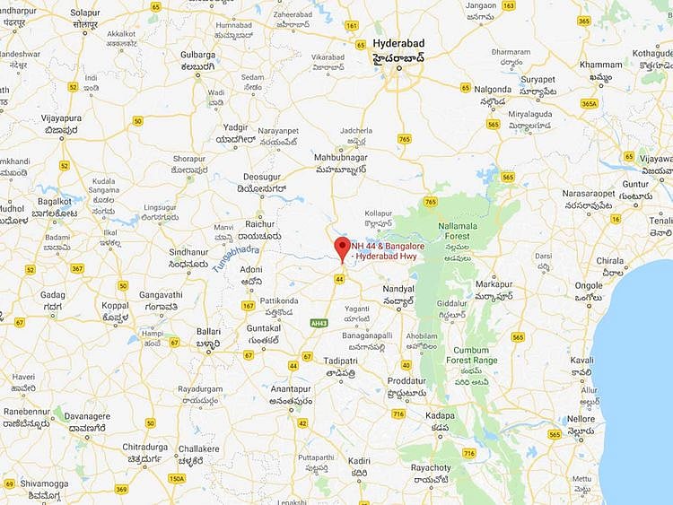 India bus driver 092