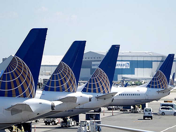 Global airlines slash profit forecast by 21%
