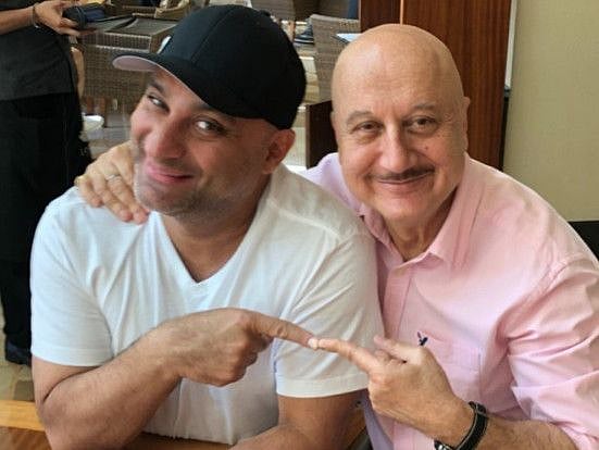 tab Anupam Kher with Russell Peter instagram-1559468173696