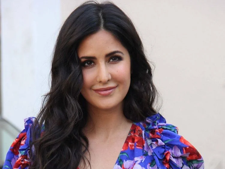 tab  Katrina Kaif-1559468024236