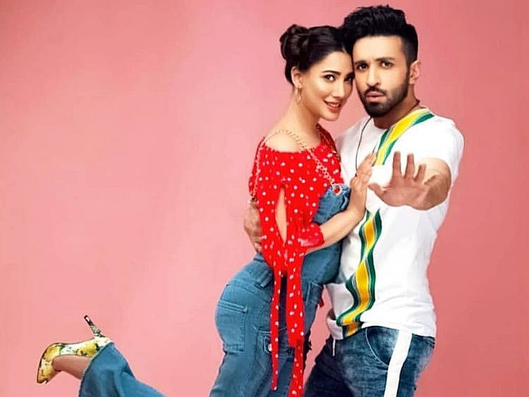 Mehwish Hayat and Azfar Rehman, the lead pair of CHHALAWA-1559550262897