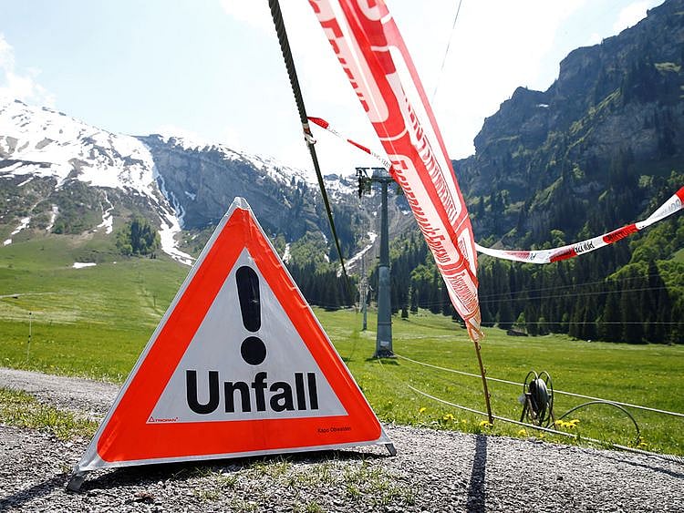 2019-06-05T114928Z_1585788942_RC1641E25910_RTRMADP_3_SWISS-ACCIDENT-(Read-Only)