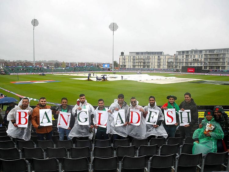 Bangladesh cricket fans