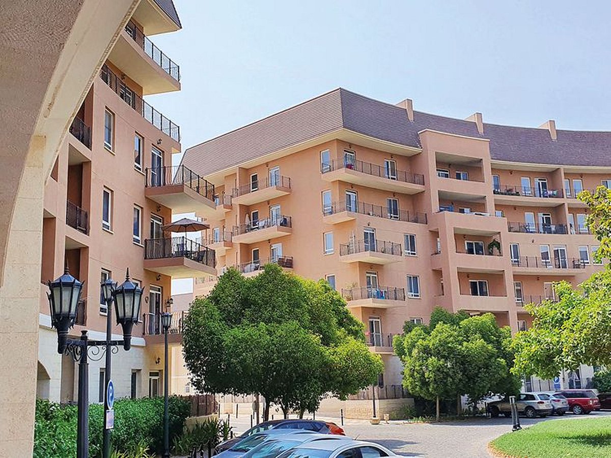 Dubai homeowners raise concerns as gated community introduces paid visitor parking