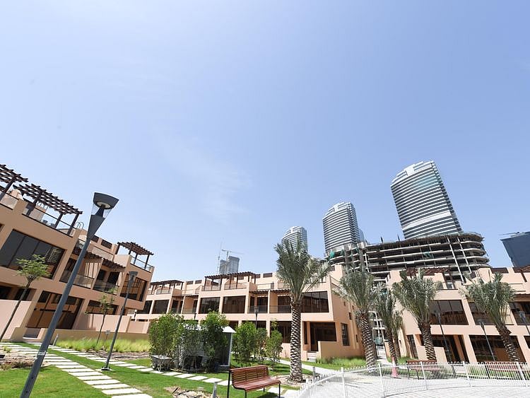 PW-190619_rent decline_JUMEIRAH ISLANDS-A.K Kallouche-1560872930320