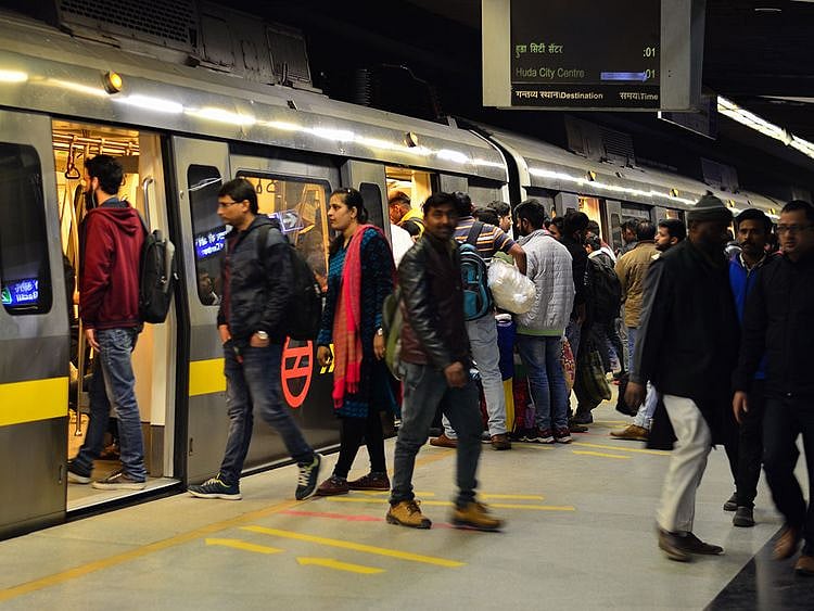 India-Rising-overview-boarding-train-for-web