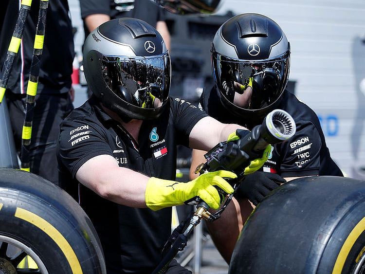 Mercedes mechanics