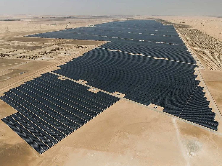 The Dh3.2-billion Noor Abu Dhabi solar plant 01