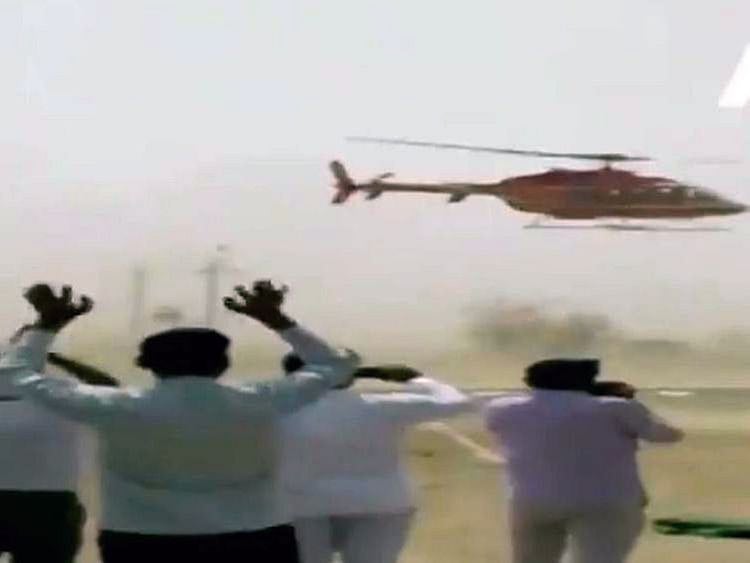 Helicopter-in-India-carrying-MP--loses-control_16ba7ba424a_large