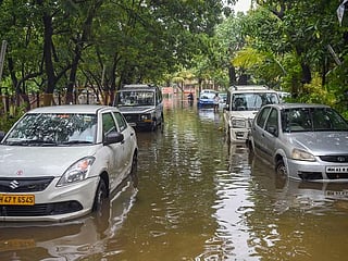 Maharashtra rains: Eight dead, 15 missing after Indian dam breached