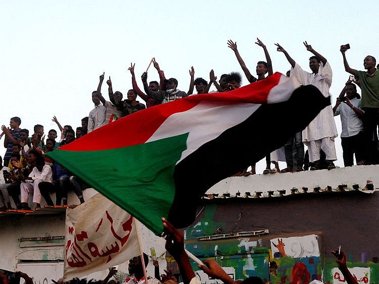2019-07-05T192917Z_39314324_RC17B81FA3F0_RTRMADP_3_SUDAN-POLITICS-(Read-Only)
