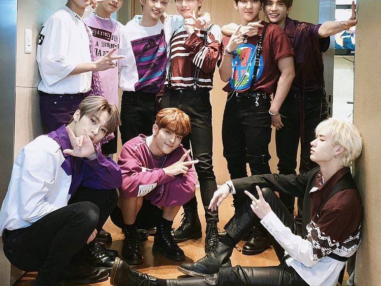 Stray Kids-1562417227187